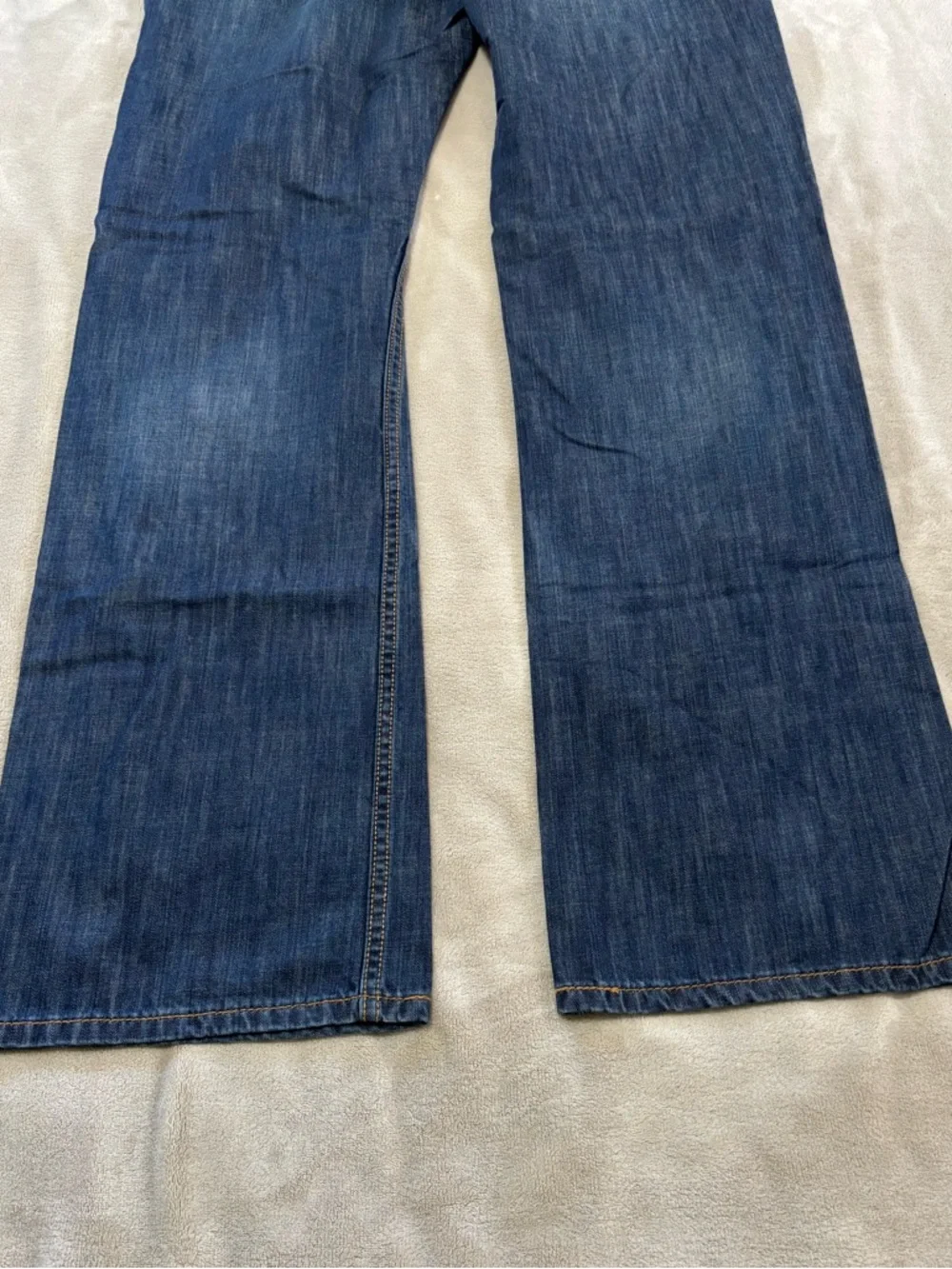 Levis levi 527